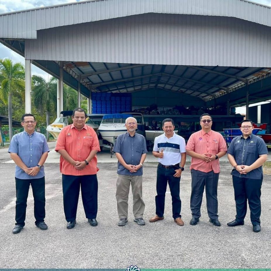 AZ Marine Center 1 az marine center