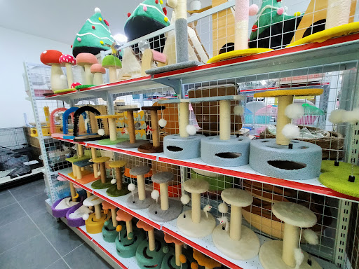 SG Merah Pet Shop Salim Branch