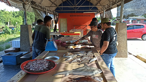 Gerai Jualan Ikan Kg Lampu